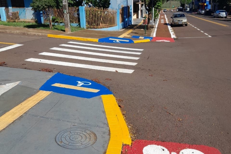 Continuam os serviços de pinturas de malha viária em nosso município.